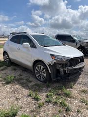 2023 Nissan TITAN XD Crew Cab Platinum Reserve 4x4 - Exterior Front Right Corner Image